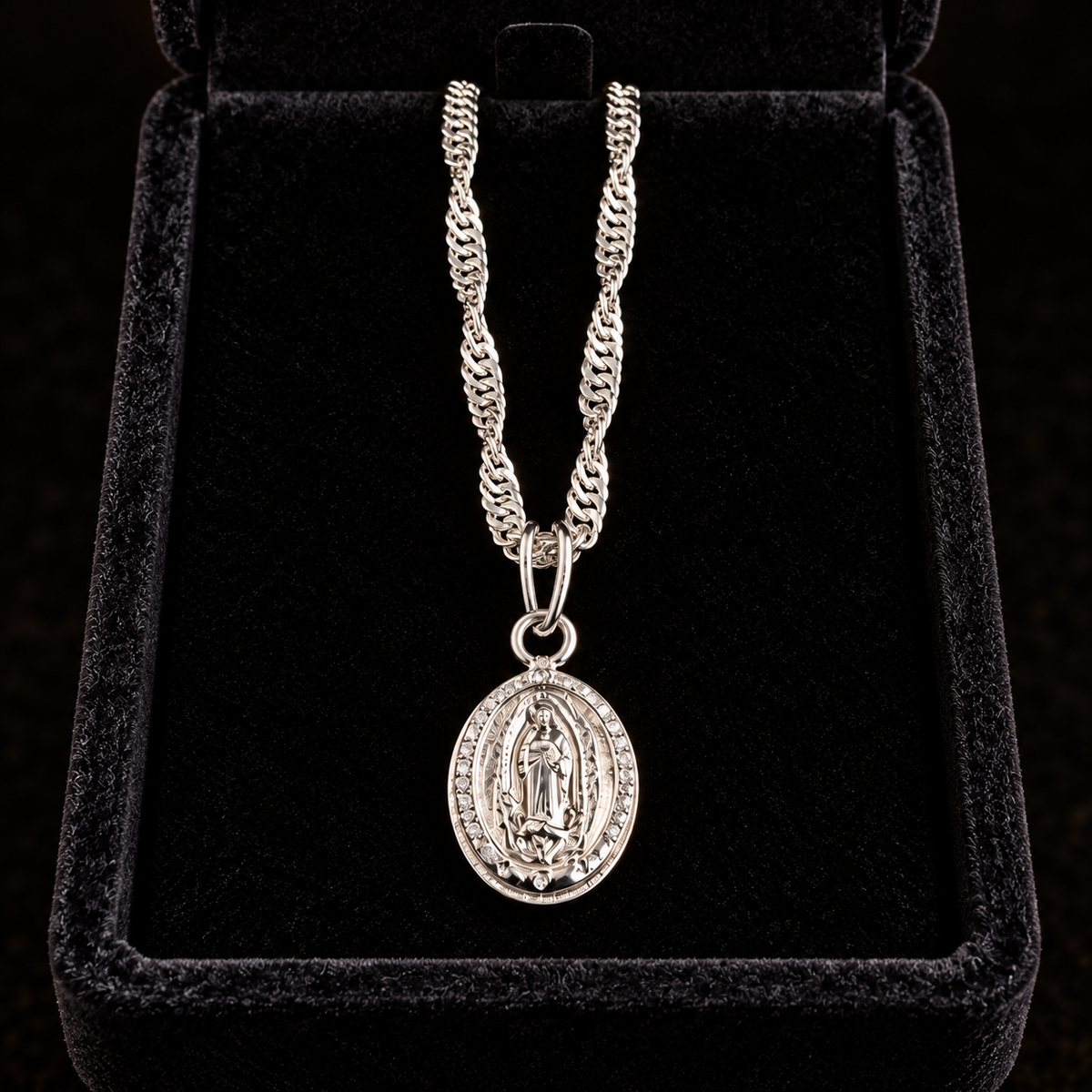 Cadena de plata Virgen de Guadalupe 60 cm